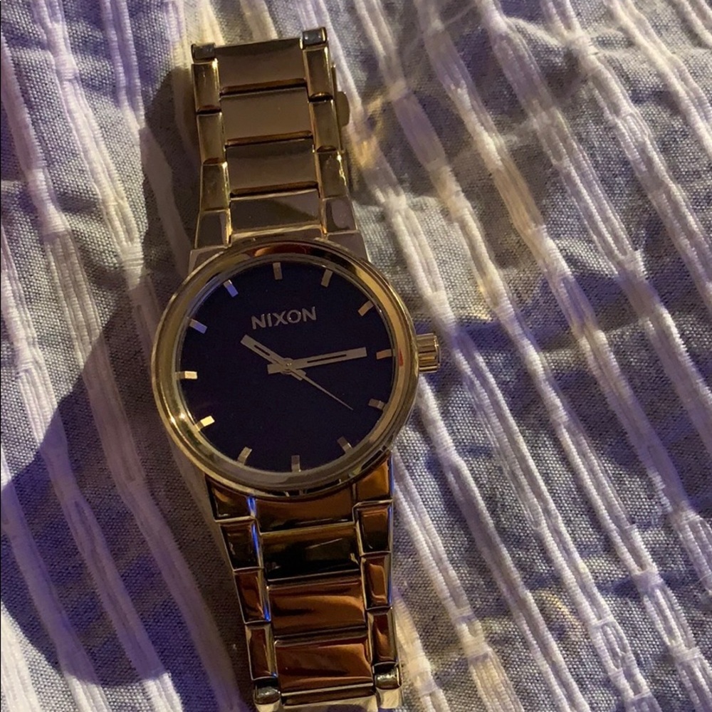 Nixon watch